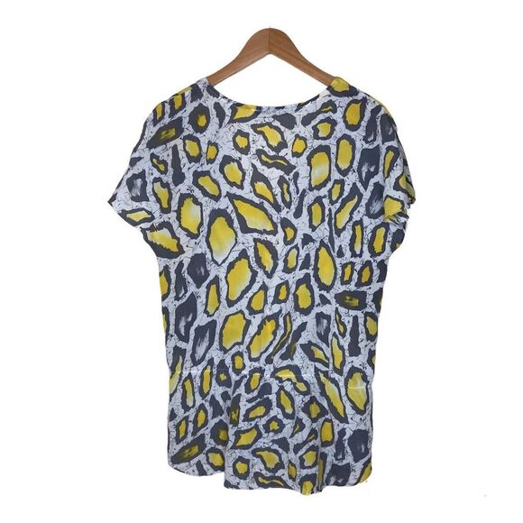 Pure Sugar Womens 100% Silk Pullover Top‎ Size L Animal Print V Neck Yellow Gray - Picture 2 of 7